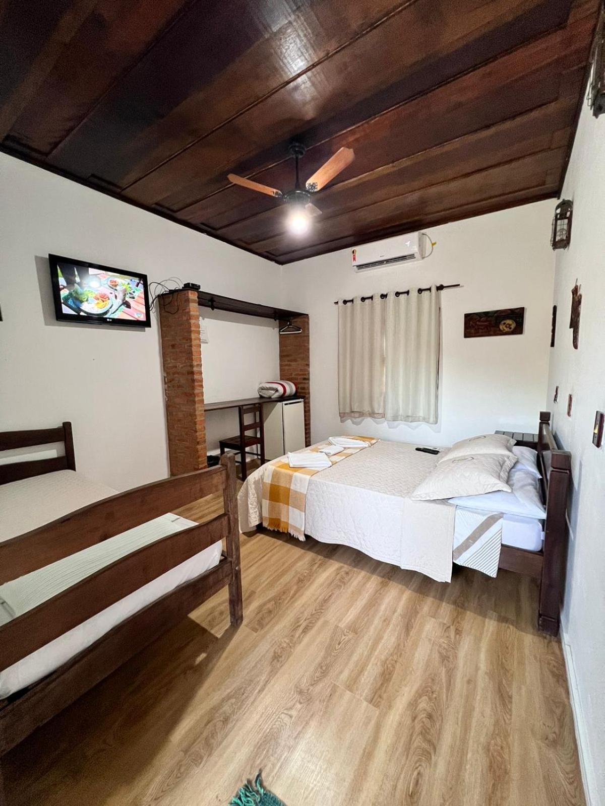 Pousada Manacas Ubatuba Exterior photo